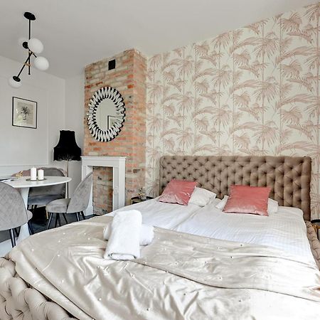 Dom & House - Apartments Old Town Podwale Staromiejskie กดัญสก์ ภายนอก รูปภาพ