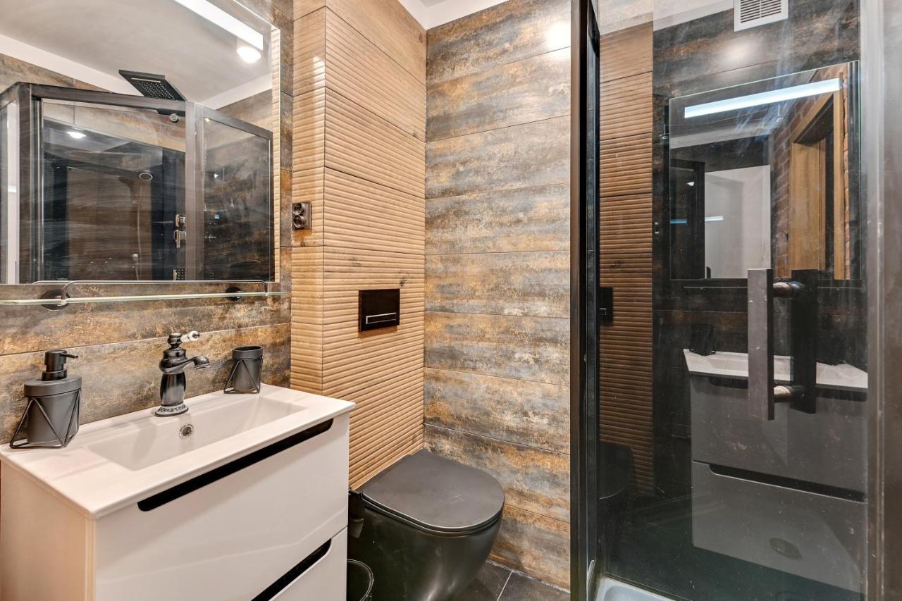 Dom & House - Apartments Old Town Podwale Staromiejskie กดัญสก์ ภายนอก รูปภาพ